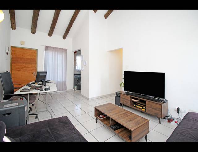 2 BEDROOM APARTMENT FOR SALE IN NORTHGATE